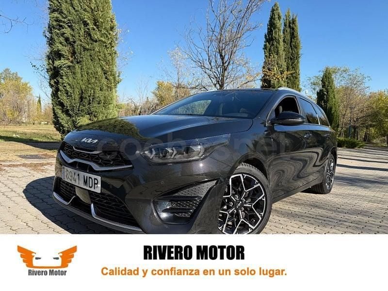 Usado Kia Ceed GT GT-Line 160 CV (117 kW) 2023 Negro Familiar