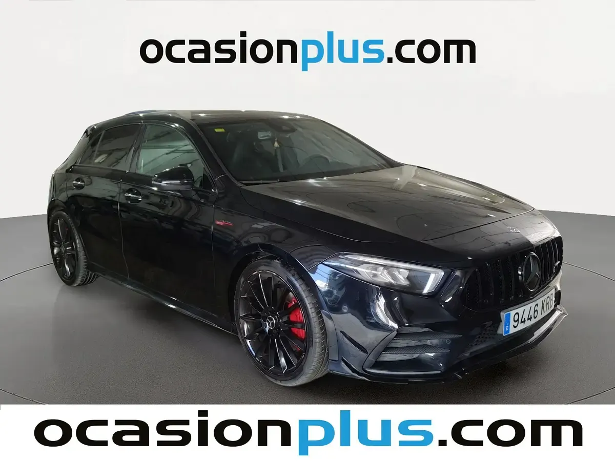 Usado Mercedes A180 AMG 116 CV (85 kW) 2018 Negro Utilitario
