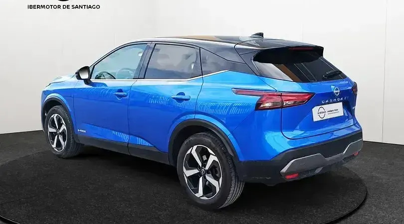 Usado Nissan Qashqai N-Connecta 190 CV (139 kW) 2023 Magnetic blue con techo midnig SUV