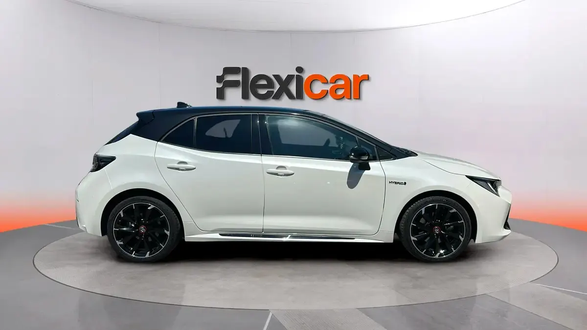 Usado Toyota Corolla Sport 180 CV (132 kW) 2021 Blanco Berlina