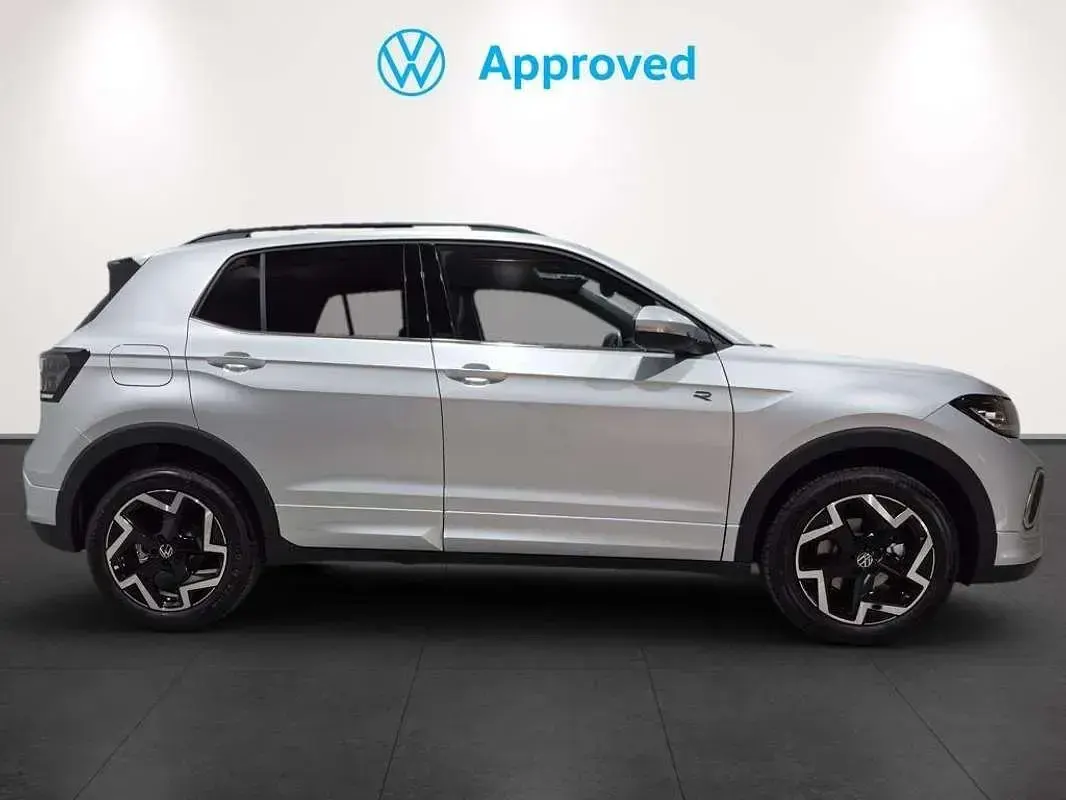 Usado VW T-Cross R-line 116 CV (85 kW) 2025 Gris SUV