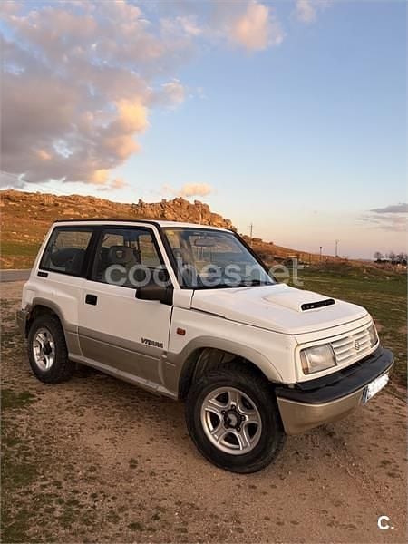 Usado Suzuki Vitara 75 CV (55 kW) 1999 Blanco SUV