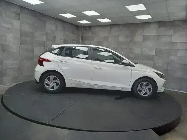 Usado Hyundai i20 101 CV (74 kW) 2021 Blanco Utilitario