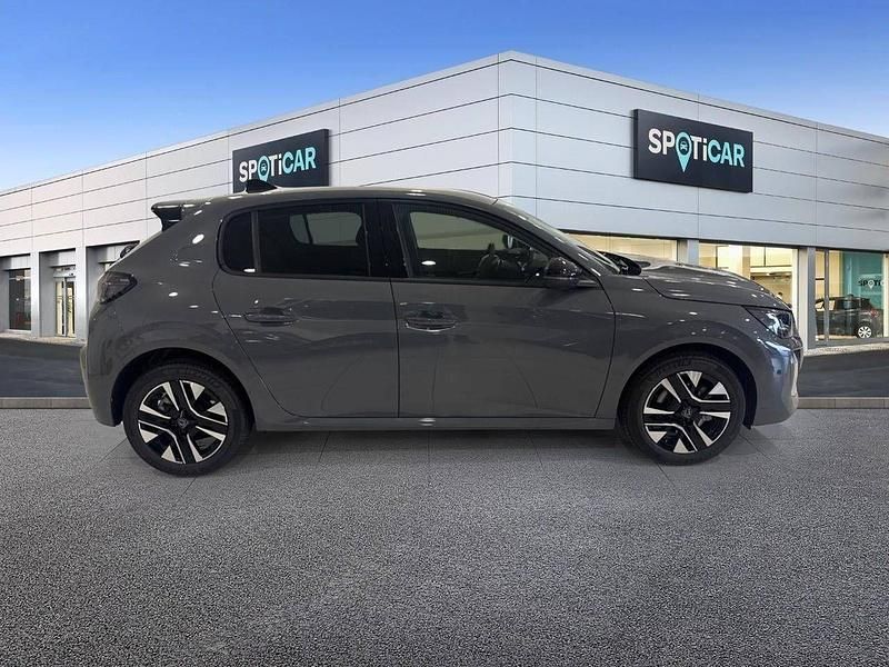 Usado Peugeot 208 Allure 100 CV (73 kW) 2025 Gris Utilitario