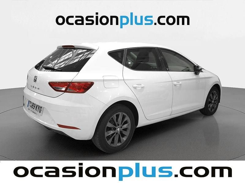 Usado Seat Leon Style 131 CV (96 kW) 2019 Blanco Utilitario