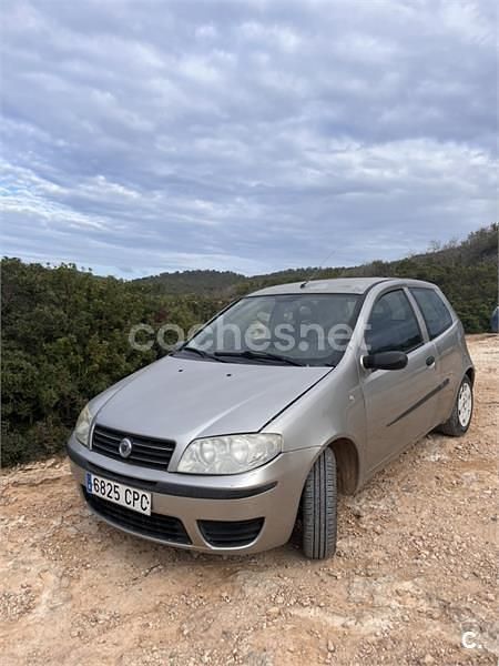 Gris / plata Usado 2003 Fiat Punto Berlina | 1250 € (Precio justo) - Imagen 1/4