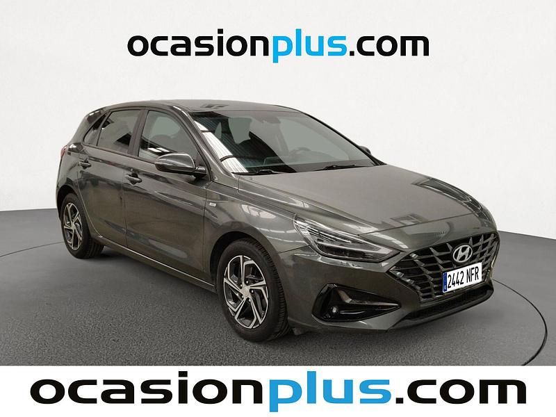 Usado Hyundai i30 120 CV (88 kW) 2022 Gris