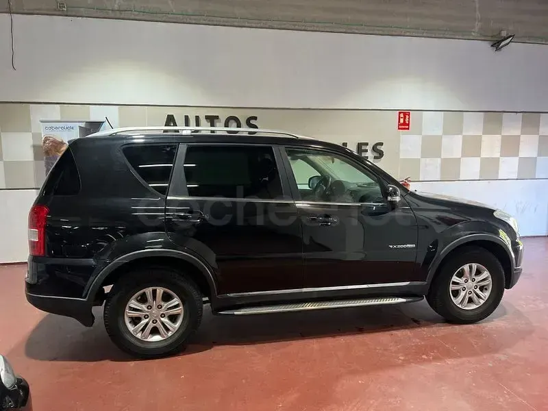 Usado SsangYong Rexton Premium Plus 155 CV (114 kW) 2013 Negro SUV