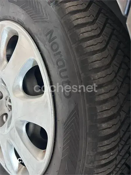 Usado Peugeot 307 110 CV (80 kW) 2005 Negro Familiar