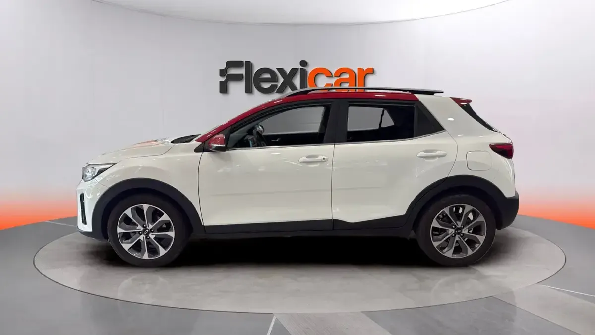 Usado Kia Stonic 101 CV (74 kW) 2020 Blanco SUV