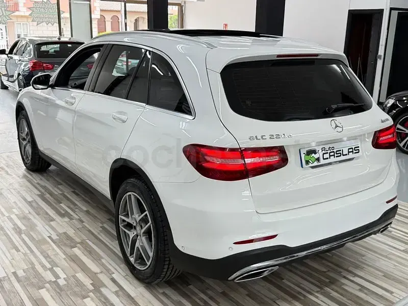 Usado Mercedes GLC220 AMG line 170 CV (125 kW) 2016 Blanco SUV