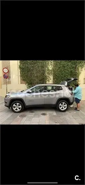 Usado Jeep Compass Longitude 140 CV (102 kW) 2017 Gris / plata SUV