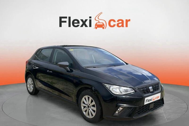 Negro Usado 2018 Seat Ibiza Reference Berlina | 9290 € (Super precio) - Imagen 1/4