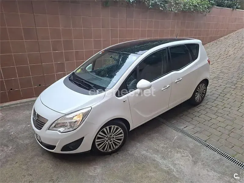 Usado Opel Meriva Enjoy 110 CV (80 kW) 2011 Blanco Monovolumen