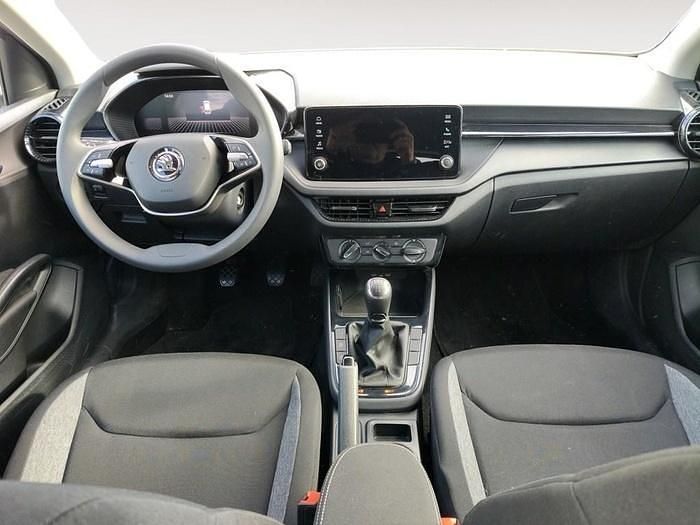 Usado Skoda Fabia 80 CV (58 kW) 2024 Gris