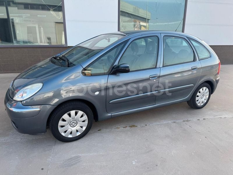 Gris / plata Usado 2005 Citroën Xsara Picasso Exclusive Monovolumen | 3790 € (Precio justo) - Imagen 1/4