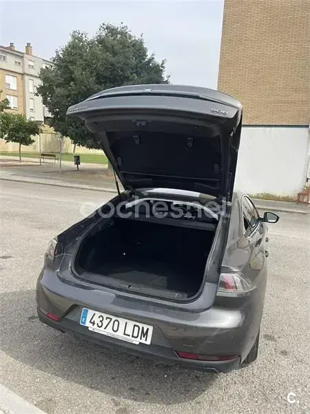 Usado Peugeot 508 Business-Line 130 CV (95 kW) 2019 Gris / plata Berlina