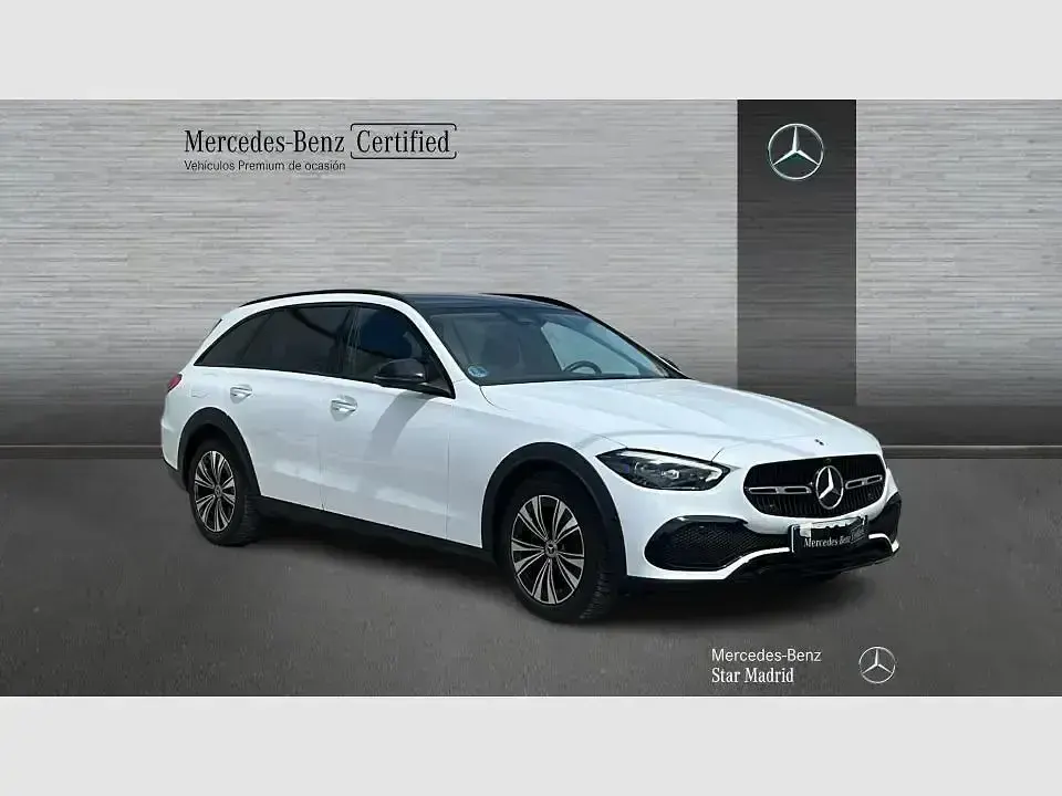 Usado Mercedes C220 200 CV (147 kW) 2022 Blanco Familiar