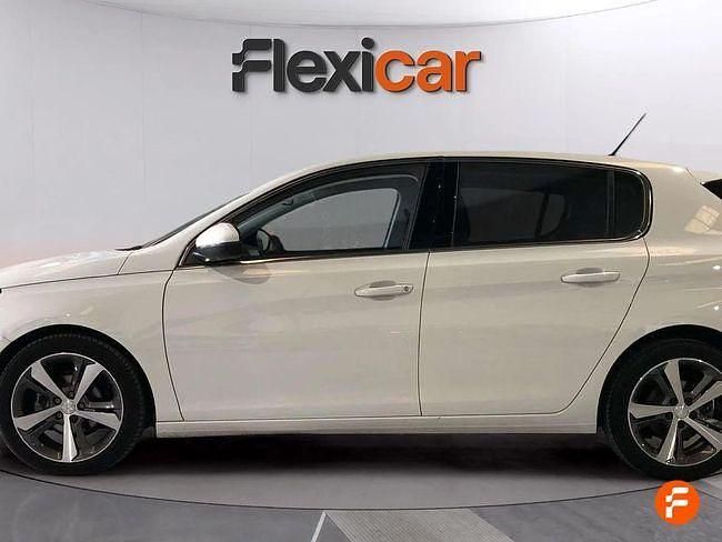 Usado Peugeot 308 Allure 100 CV (73 kW) 2020 Blanco Berlina