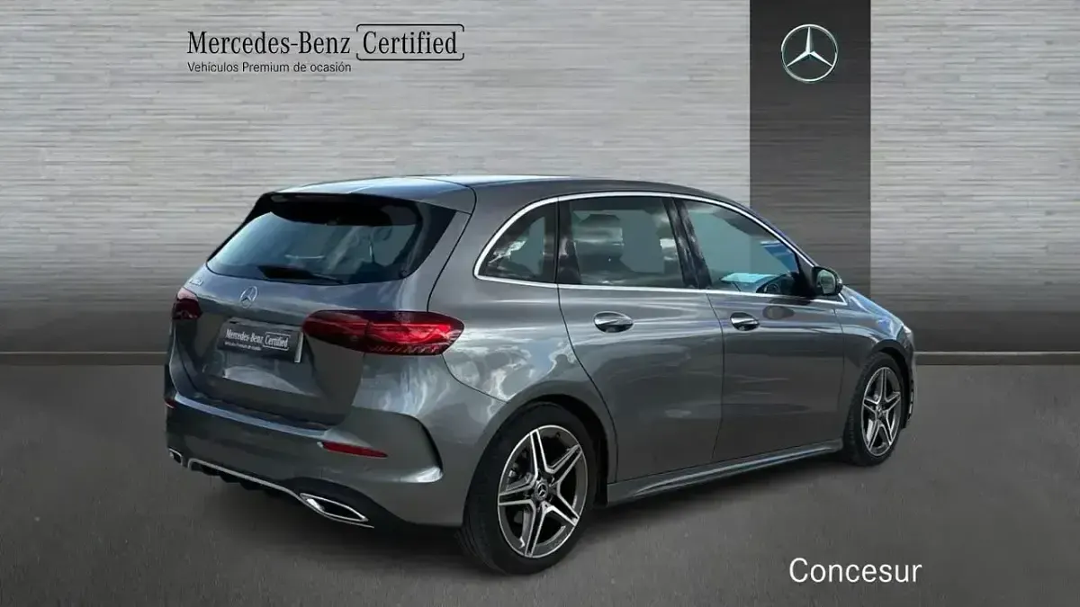 Begagnad Mercedes B180 116 HK (85 kW) 2024 Grå Minibuss