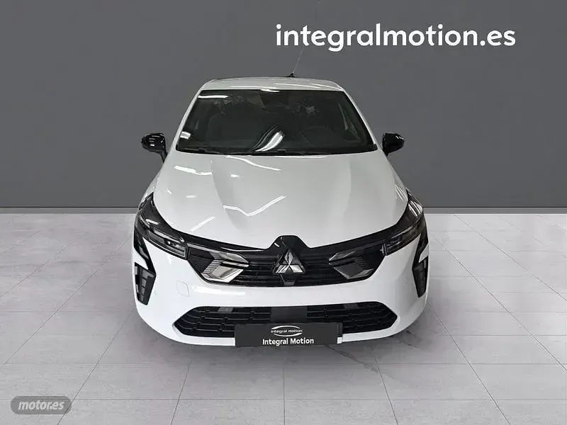 Nuevo Mitsubishi Colt 91 CV (66 kW) 2025 Blanco Utilitario