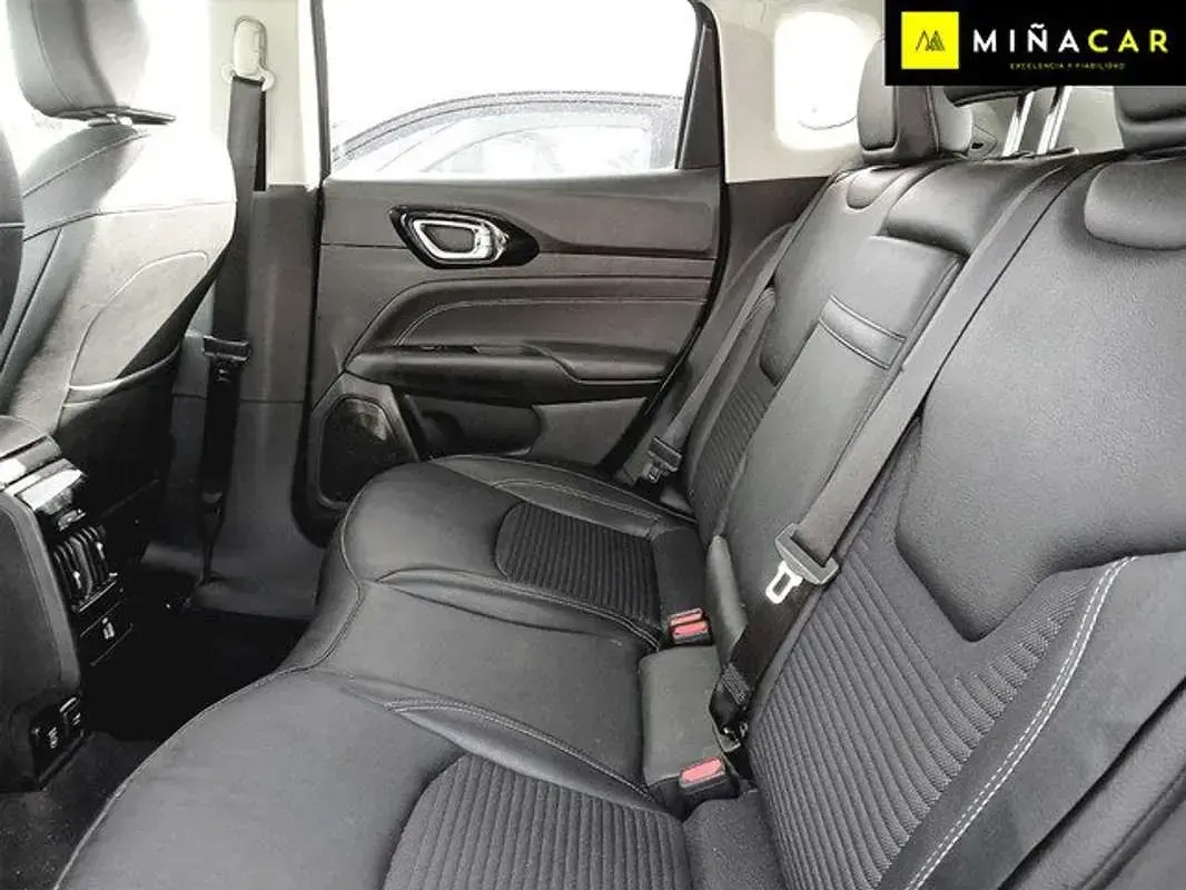 Usado Jeep Compass Limited 131 CV (96 kW) 2021 Azul SUV