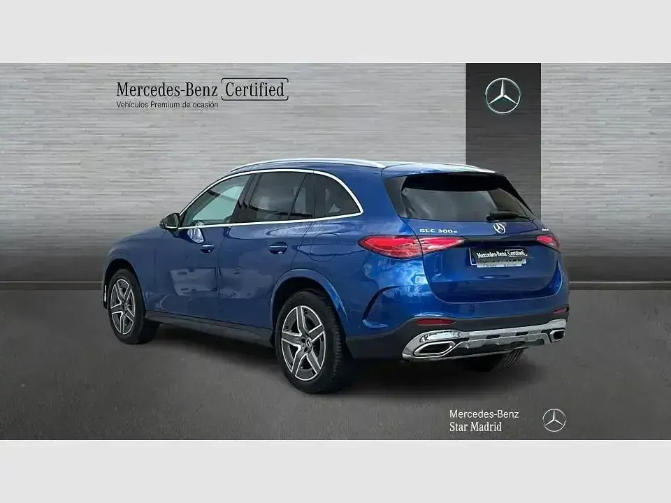 Usado Mercedes GLC300e 313 CV (230 kW) 2025 Azul SUV