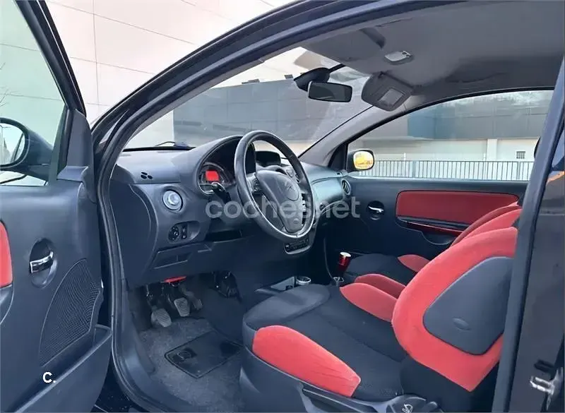 Usado Citroën C2 VTR Sport 75 CV (55 kW) 2004 Negro Utilitario