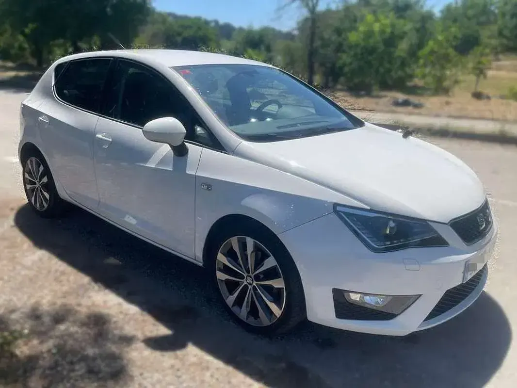 Usado Seat Ibiza ST FR 105 CV (77 kW) 2017 Blanco Familiar