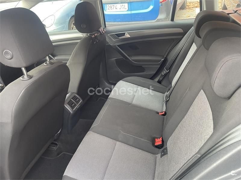 Usado VW Golf VII Business 110 CV (80 kW) 2015 Gris / plata Familiar