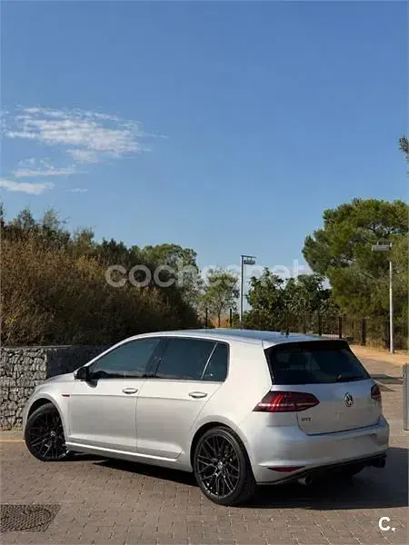 Usado VW Golf VII GTI 230 CV (169 kW) 2016 Gris / plata Berlina