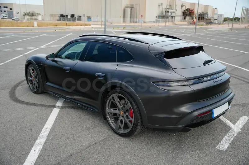 Usado Porsche Taycan 4S Cross Turismo Cross Turismo 300 kW (408 CV) 2023 Eléctrico Familiar