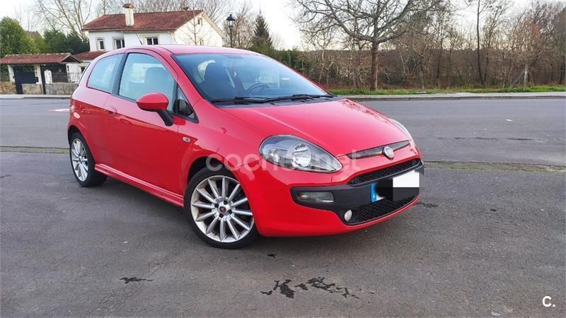 Rojo Usado 2010 Fiat Punto Evo Sport Utilitario | 3700 € (Precio justo) - Imagen 1/4