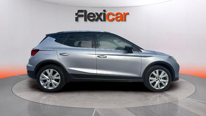 Usado Seat Arona Xperience 110 CV (80 kW) 2022 Gris SUV