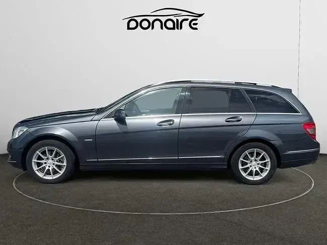 Usado Mercedes C180 156 CV (114 kW) 2009 Gris Familiar