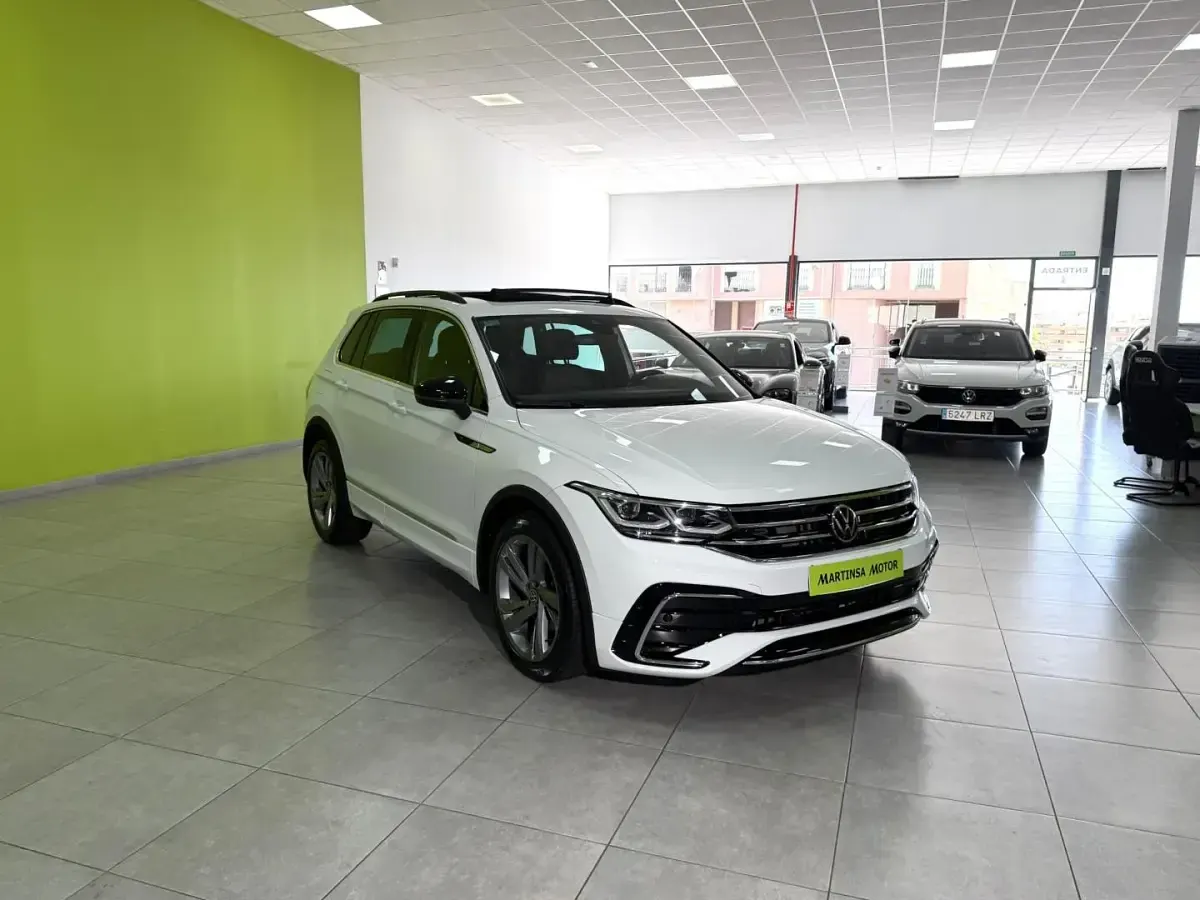 Usado VW Tiguan R-line 150 CV (110 kW) 2024 Blanco SUV