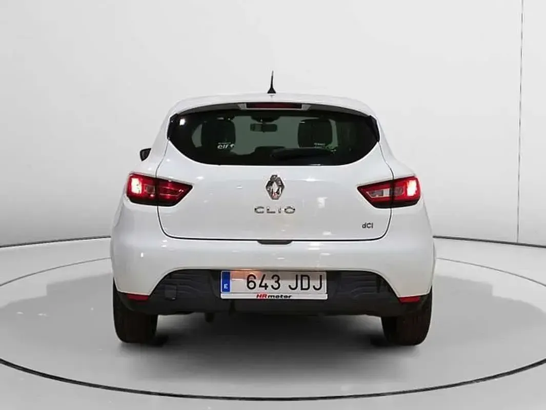 Usado Renault Clio IV Expression 90 CV (66 kW) 2015 Blanco Utilitario