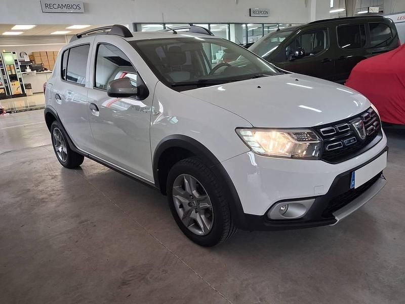 Usado Dacia Sandero Stepway 90 CV (66 kW) 2020 Blanco Berlina