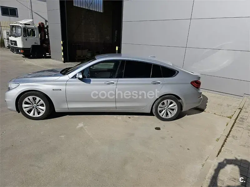 Usado BMW 530 Gran Turismo Comfort Edition 245 CV (180 kW) 2013 Gris / plata Berlina