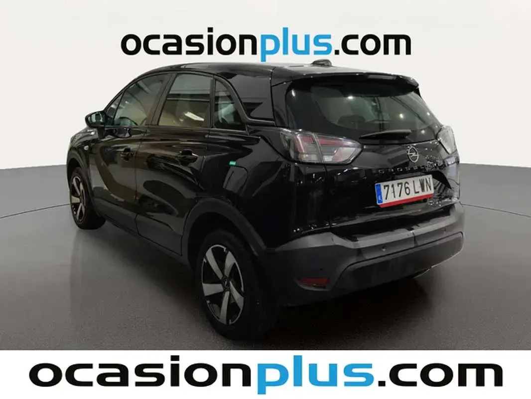 Usado Opel Crossland Edition 110 CV (80 kW) 2022 Negro SUV