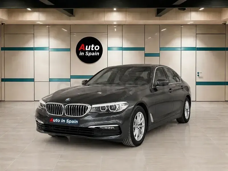 Usado BMW 530e Comfort Edition 252 CV (185 kW) 2020 Gris / plata Berlina
