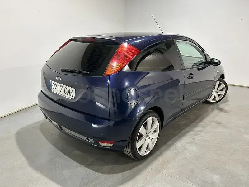 Usado Ford Focus Trend 115 CV (84 kW) 2003 Azul Berlina