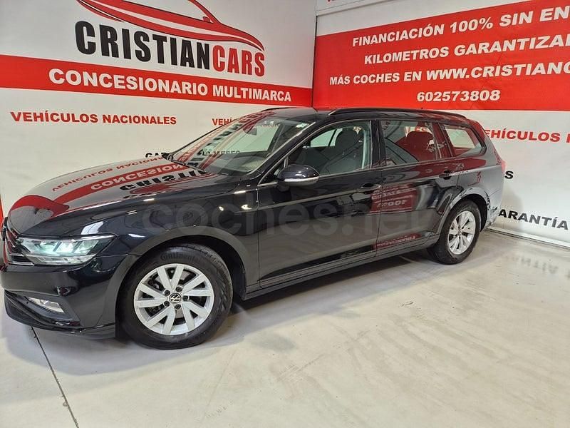 Usado VW Passat 122 CV (89 kW) 2020 Negro Familiar