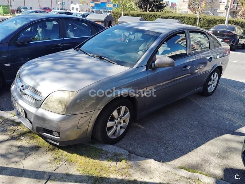 Usado Opel Vectra Comfort 150 CV (110 kW) 2006 Gris / plata Berlina