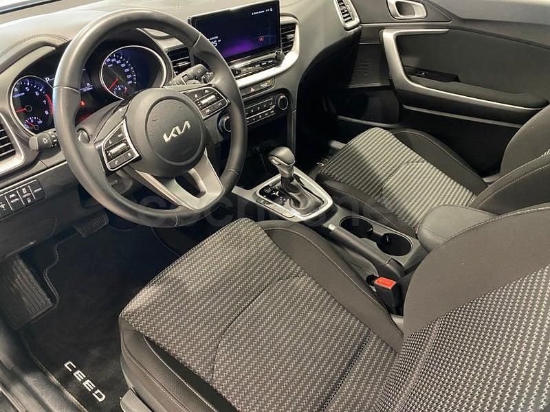 Usado Kia Ceed 100 CV (73 kW) 2025 Blanco Utilitario