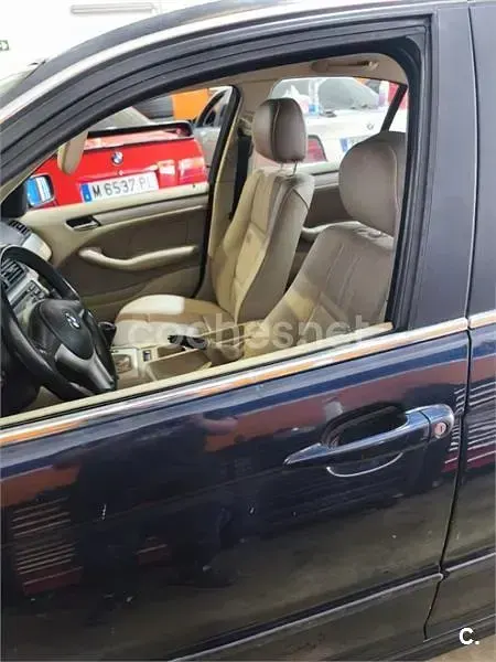 Usado BMW 320 150 CV (110 kW) 2001 Azul Berlina