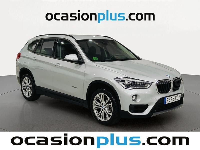Käytetty BMW X1 192 HP (141 kW) 2017 Harmaa Katumaasturi