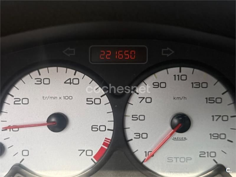 Azul Usado 2003 Peugeot 206 Berlina | 600 € (Super precio) - Imagen 1/4