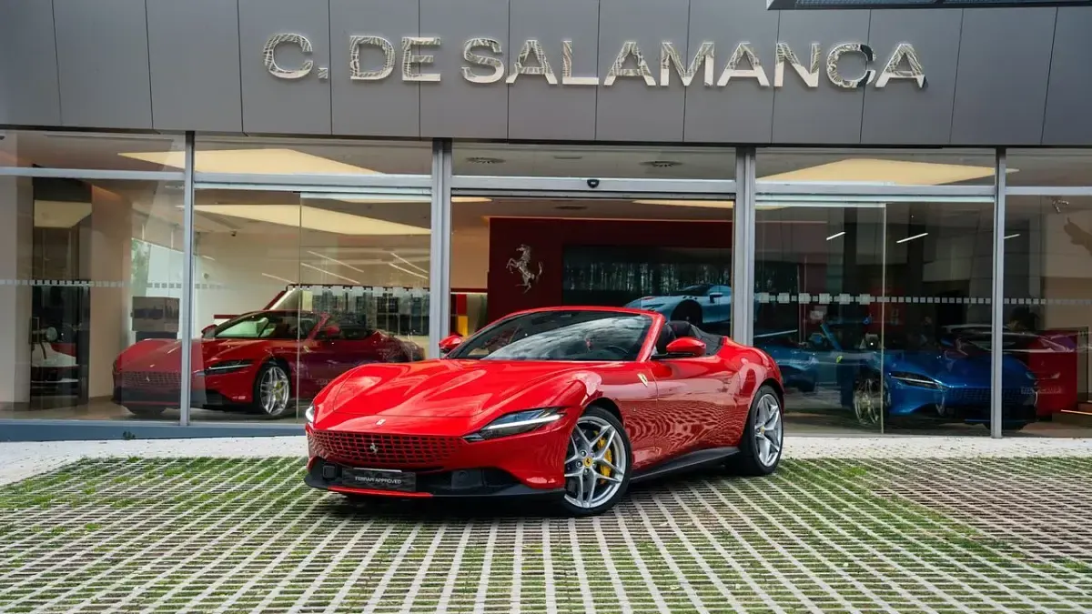 Usado Ferrari Roma 628 CV (461 kW) 2025 Descapotable