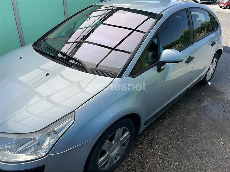 Usado Citroën C4 92 CV (67 kW) 2007 Gris / plata Berlina